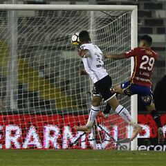 Colo Colo rescata agónico empate ante Unión Española