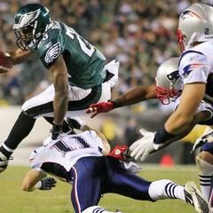 LeSean McCoy se ve dentro del Salón de la Fama; a Julian Edelman no