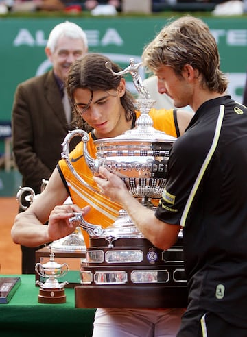 Rafa Nadal gan車 su primer Conde God車 en 2005 tras vencer en la final a Juan Carlos Ferrero por 6-1, 7-6 y 6-3.