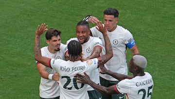 Chelsea ease past Fluminense to progress to CWC final