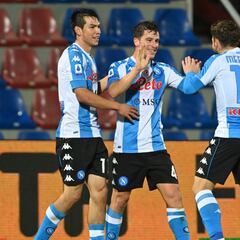 'Chucky' Lozano anotó en el triunfo del Napoli sobre el Crotone