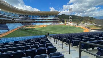 AME9495. CARACAS (VENEZUELA), 27/01/2023.- Vista del Estadio Néstor Isaías Látigo Chávez o Estadio de Béisbol de La Rinconada, el 19 de enero de 2023 en Caracas (Venezuela). Con un estadio moderno para casi 40.000 espectadores, un paseo colorido por la costa y la posibilidad de que los jugadores de Grandes Ligas (MLB, por sus siglas en inglés) puedan entrar a Venezuela tras la flexibilización de sanciones impuestas por Estados Unidos, el país caribeño mostrará, con la Serie del Caribe 2023, su "renacimiento" y capacidad para acoger grandes competiciones. EFE/ Rayner Peña R