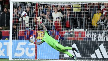 Houston progress after dramatic shoot-out win