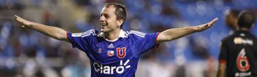 La U cierra una llave perfecta ante Flamengo en la Copa 2011
