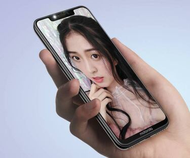 Moto P30, el clon más descarado del iPhone X