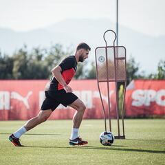 David López firma por dos temporadas más otra opcional