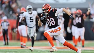 CINCINNATI, OHIO - NOVEMBER 03: Mike Gesicki #88 of the Cincinnati Bengals runs for a touchdown after a catch in the fourth quarter of a game against the Las Vegas Raiders at Paycor Stadium on November 03, 2024 in Cincinnati, Ohio. Andy Lyons/Getty Images/AFP (Photo by ANDY LYONS / GETTY IMAGES NORTH AMERICA / Getty Images via AFP)