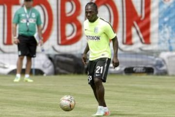 Yimmi Char&aacute; jug&oacute; en Colombia en el Deportes Tolima.