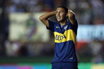 El 10 de diciembre tras no acordar su contrato con Boca Juniors el juvenil de apenas 18 años partiría a Villarreal. En el club español jugó en las categorias inferiores. En 2016 subió al primer equipo. 