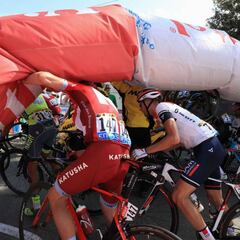 Yates: “Buscaba el maillot blanco y entonces, ¡bang!”