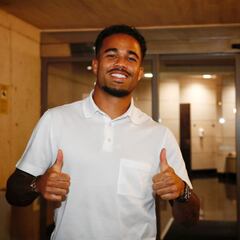 Kluivert llega a Valencia y el club cierra el mercado