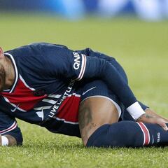 Neymar roto: se fue llorando en camilla tras una salvaje entrada