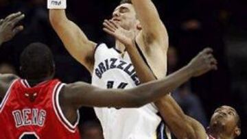 <b>IMPOTENTE. </B>La buena actuación de Gasol no frenó e Chicago en Memphis.