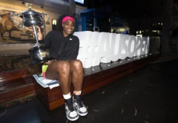 Serena Williams se quedó con el 19° título grande de su carrera, tras vencer a Maria Sharapova.