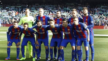 El once inicial del Bar&ccedil;a en Sevilla.