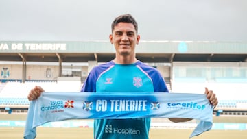 Facundo Agüero en su presentación con el Tenerife.