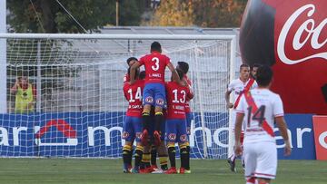 F&uacute;tbol, Curico vs Union Espa&ntilde;ola
 Cuarta fecha, Campeonato Nacional 2018.
 
 El jugador de Union Espa&ntilde;ola celebra con sus compa&ntilde;eros despues de convertir un gol contra Curico durante el partido de primera division disputado en el estadio La Granja en Curico, Chile.
 Curico, Chile. 
 26/02/2018
 Jorge Loyola/Photosport
 
 Football, Curico vs Union Espa&ntilde;ola
 4th date, National Championship 2018.
 
 Union Espa&ntilde;ola&#039;s player xxx celebrates with  teammates after scoring  against Curico during a first  division football match held at the La Granja Stadium in Curico, Chile.
 Curico, Chile. 
 26/02/2018
 Jorge Loyola/Photosport