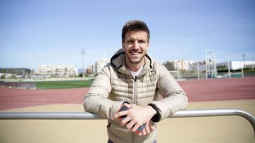 Ignacio Camacho, posando para AS en el estadio Ciudad de Málaga.