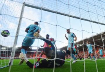 Southampton - Burnley. Gol de Charlie Austin.