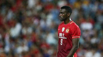 Tras no pasarla bien en Atlético de Madrid, Jackson pasó al Guangzhou Evergrande de China, donde marcó 4 goles y se convirtió campeón de la Liga 2016 de la mano de Scolari. Cumple un año sin jugar por una lesión de tobillo.