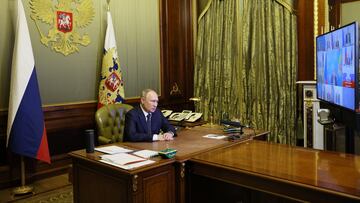 Russian President Vladimir Putin attends a meeting with members of the Security Council via a video link in Saint Petersburg, Russia, October 10, 2022. Sputnik/Gavriil Grigorov/Kremlin via REUTERS ATTENTION EDITORS - THIS IMAGE WAS PROVIDED BY A THIRD PARTY.