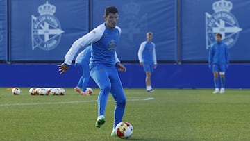 Loureiro durante un entrenamiento del Deportivo.