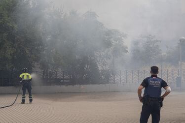 El incendio se originó en la calle Párroco Eusebio Cuenca, en una zona sin urbanizar cercana al Espacio Delicias y el Museo del Ferrocarril, en Madrid.
