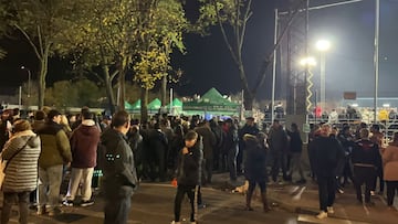 Caos de aforo en el Parla Escuela-Valencia