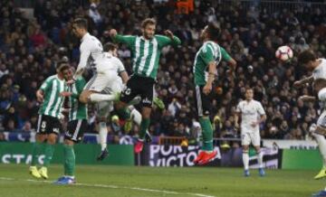 2-1. Sergio Ramos anotó el segundo gol.