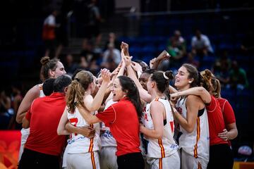 España disputó todas las finales posibles y conquistó nueve medallas: cuatro oros europeos (absoluta masculina, las dos Sub-20 y los júniors) y cinco platas, dos de ellas mundiales (Sub-17) y tres continentales, las dos cadetes y las chicas de la Sub-18. 