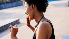 Samsung U Flex, nuevos auriculares ultra flexibles que traen el asistente Bixby