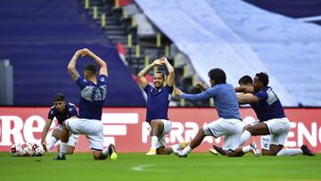 Futbol en pandemia: ¿afecta a los futbolistas  jugar sin afición en la tribuna?