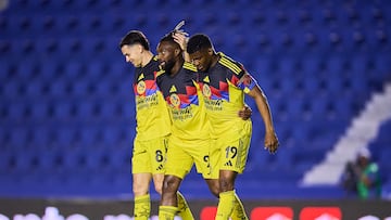 Allan Saint- Maximin celebrates his goal 2-0 with Alvaro Fidalgo and Jose Zuniga of America during the 7th round match between America and Pachuca as part of the Liga BBVA MX, Torneo Apertura 2025 at Ciudad de los Deportes Stadium, on August 30, 2025 in Mexico City, Mexico.
