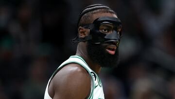 BOSTON, MASSACHUSETTS - MARCH 08: Jaylen Brown #7 of the Boston Celtics looks on with a protective face mask during the first half against the Portland Trail Blazers at TD Garden on March 08, 2023 in Boston, Massachusetts. NOTE TO USER: User expressly acknowledges and agrees that, by downloading and or using this photograph, User is consenting to the terms and conditions of the Getty Images License Agreement. Maddie Meyer/Getty Images/AFP (Photo by Maddie Meyer / GETTY IMAGES NORTH AMERICA / Getty Images via AFP)