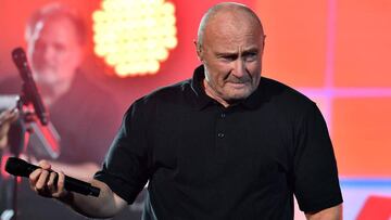 Phil Collins durante su actuación en la ceremonia inaugural del US Open de tenis de agosto de 2016.