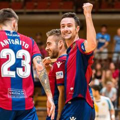 Cecilio ya espera a su próxima víctima en el Cabanyal: O'Parrulo