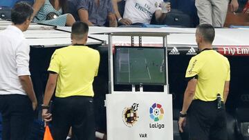 El VAR en el Santiago Bernab&eacute;u.