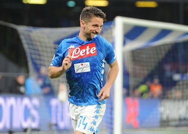 El mediapunta belga lleva 6 años en el Napoli, es su cuarto club como profesional. Pasó por el PSV, Utrecht y Apeldoorn de Holanda. En 2016 fue condecorado como el mejor futbolista de su país.