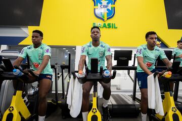 El joven delantero del Palmeiras, de tan solo 17 años, se estrenó en su primera convocatoria con la Canarinha.