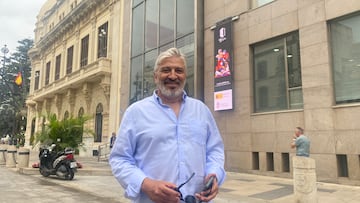 Nayin hará el saque de honor.