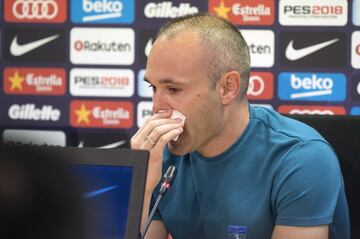 La despedida de Andrés Iniesta en imágenes