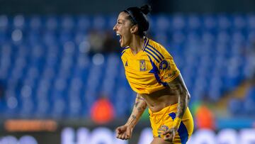 AME4937. MONTERREY (MÉXICO), 01/09/2024.- Jennifer Hermoso de Tigres celebra un gol ante León, este domingo durante un partido correspondiente a la jornada 8 del Torneo Clausura 2024 de la Liga Femenil Mx, en el Estadio Universitario, en Monterrey (México). EFE/ Miguel Sierra
