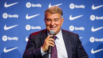 Laporta se va de concierto en la semana clave del Barcelona