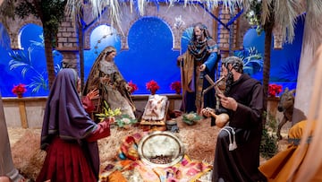 Imágenes del Belén a tamaño real en la Fundación Cajasol a 05 de diciembre del 2023 en Sevilla (Andalucía, España). Antonio Pulido, presidente de la Fundación Cajasol, ha querido agradecer la presencia de todos los medios de comunicación a una cita tan especial “cada Navidad, el belén de Cajasol se convierte en la estrella de nuestra programación, acogiendo a miles de visitantes diarios. Este año, coincidiendo con la presencia del Congreso de Belenistas en esta sede, quisimos aprovechar para hacer algo totalmente novedoso. Hoy inauguramos este belén que se puede disfrutar hasta el próximo 5 de enero, más de 500 metros cuadrados, con un total de 70 figuras, a tamaño real, cedidas por diferentes hermandades de Sevilla capital y provincia, Huelva, Córdoba y Cádiz”.
05 DICIEMBRE 2023
Eduardo Briones / Europa Press
05/12/2023