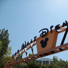 What will happen when Disney loses exclusive rights to Mickey Mouse in 2024?