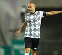 El Vissel de Iniesta y Samper empata con el equipo de Lotina