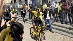 BOGOTA, COLOMBIA - AUGUST 07: Colombian cyclist Egan Bernal arrives on his bike during the 106&Acirc;&deg; Tour de France Champion welcome celebration on August 07, 2019 in Zipaquira, Colombia. (Photo by Diego Cuevas/Vizzor Image/Getty Images)