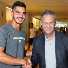 Oficial: André Silva es el séptimo fichaje del Sevilla