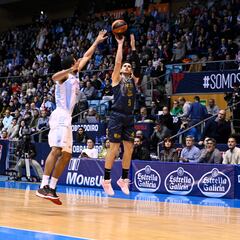 Histórico triunfo del Breogán en Santiago