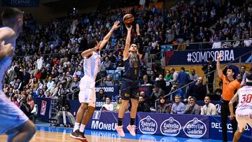 El Breogán sigue soñando con entrar en el playoff después de una increíble remontada en Santiago ante el Obradoiro.